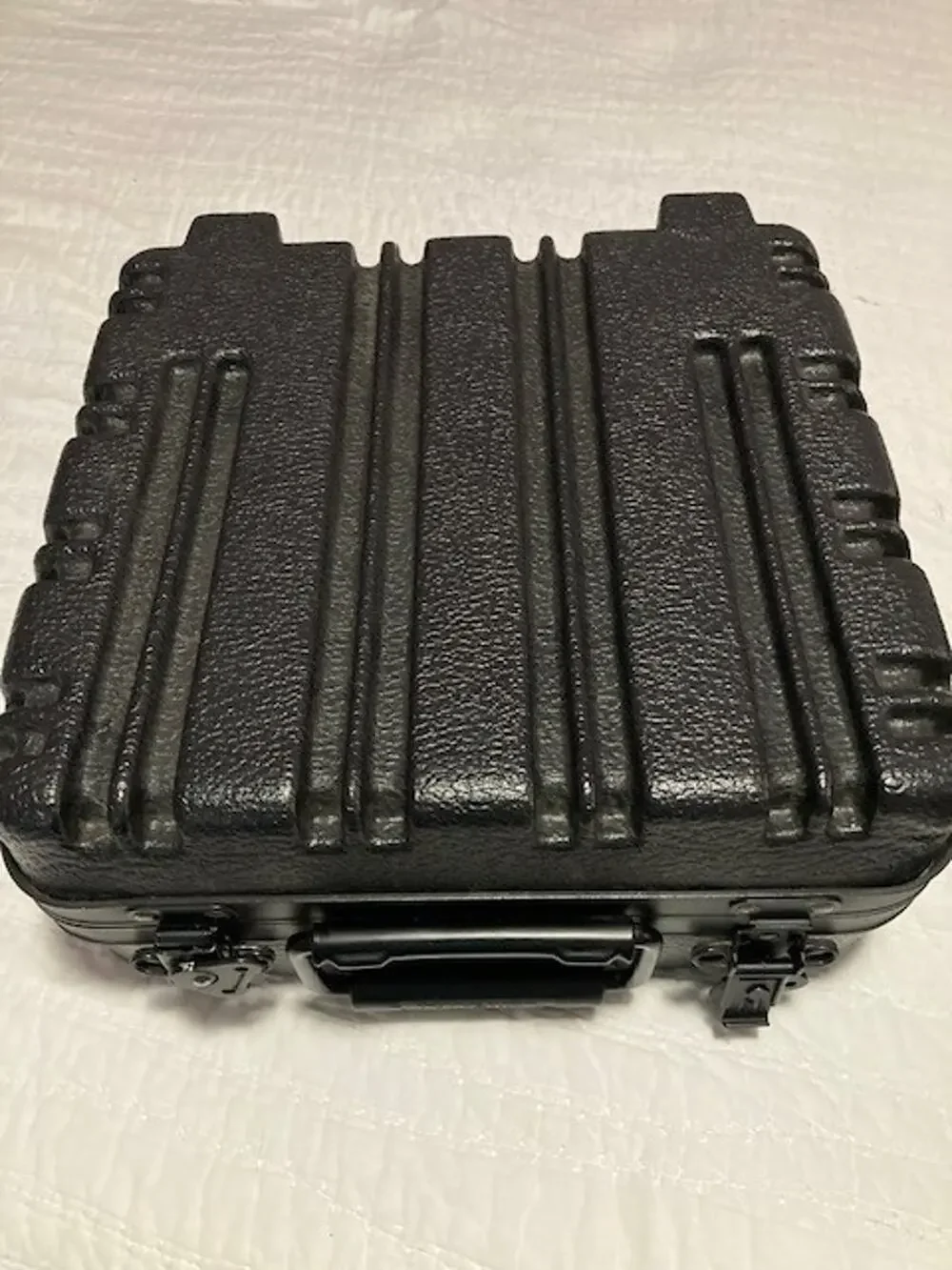 Penn Elcom Hard Protective Equipment Case Black Foam Interior Latching CarryCase